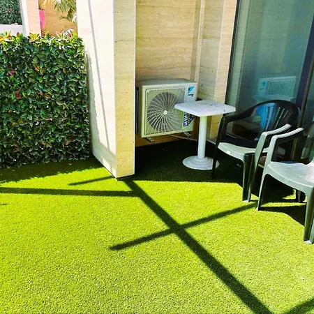 Студио Бела Apartment Varna